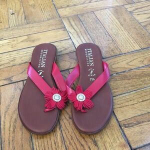 "Italian ShoeMakers" pink daisy
